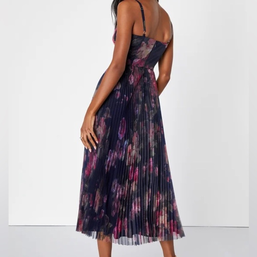 Lulus Alluring Invite Midnight Blue Floral Pleated Bustier Midi Dress Size S NWT